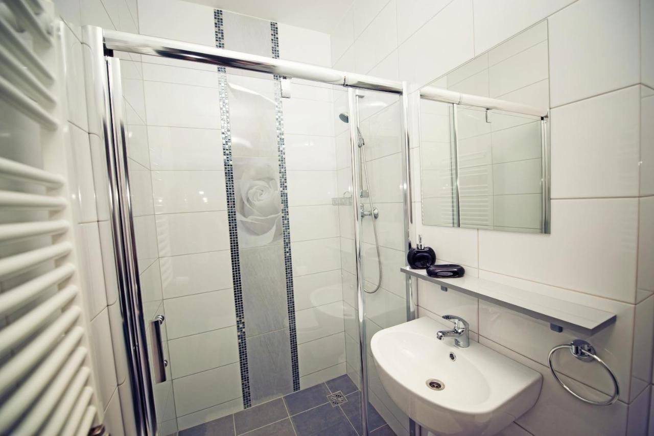 Makara Hotel Katowice Luaran gambar